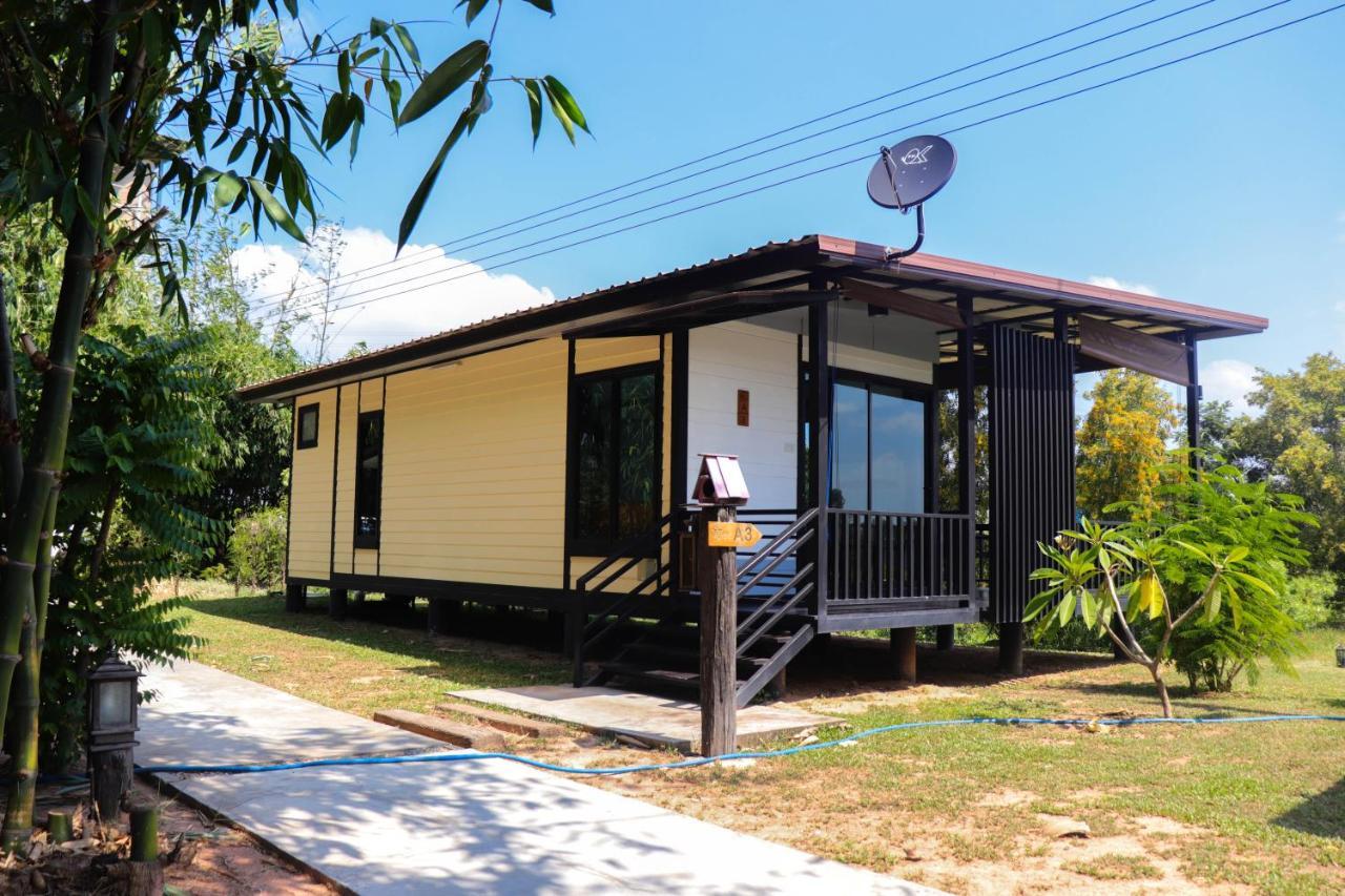 Mae On Village Resort Roi Et Buitenkant foto