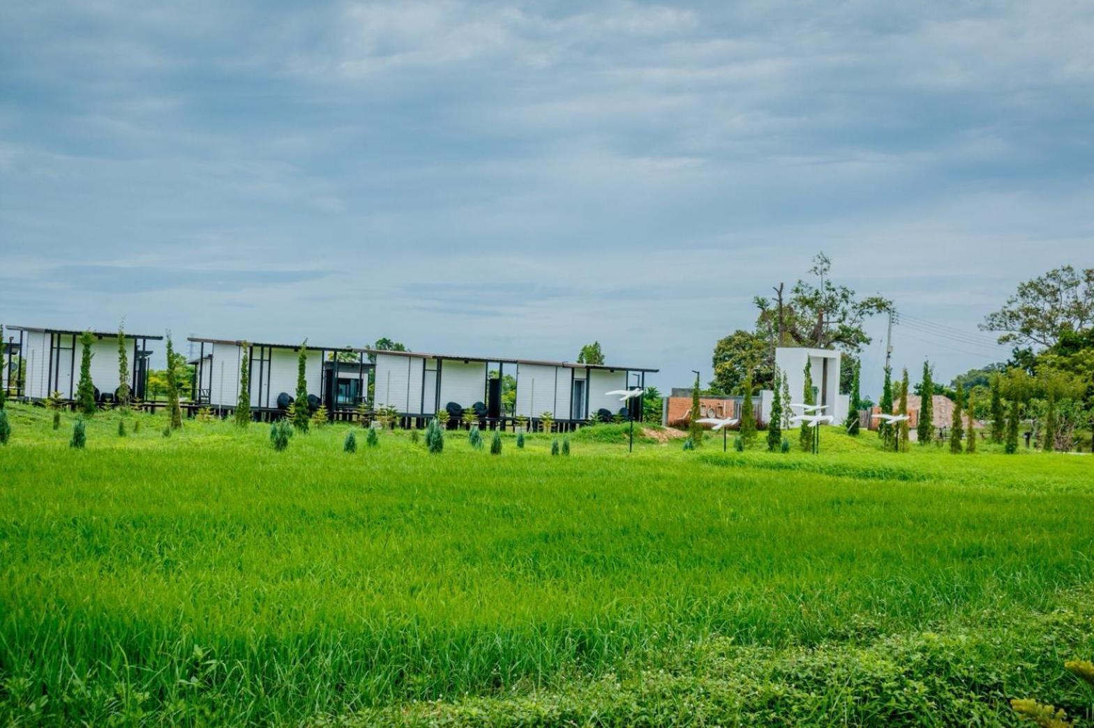 Mae On Village Resort Roi Et Buitenkant foto